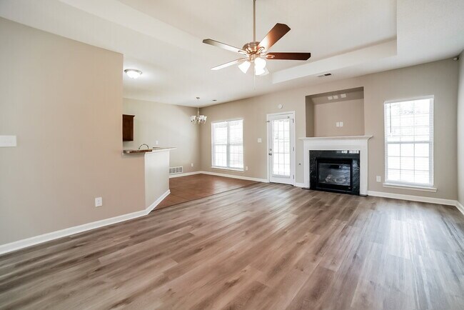 Building Photo - 2477 Torrington Way