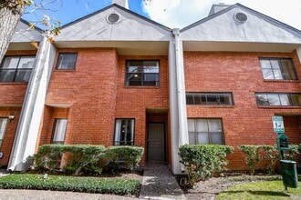 Building Photo - 2626 Bering Dr