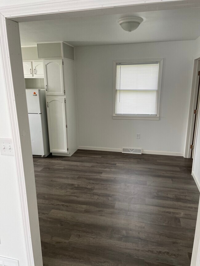 Kitchen - 220 W 10th Ave