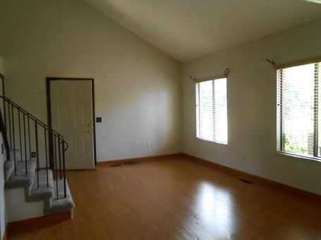 Building Photo - 37253 Glenbrook Dr