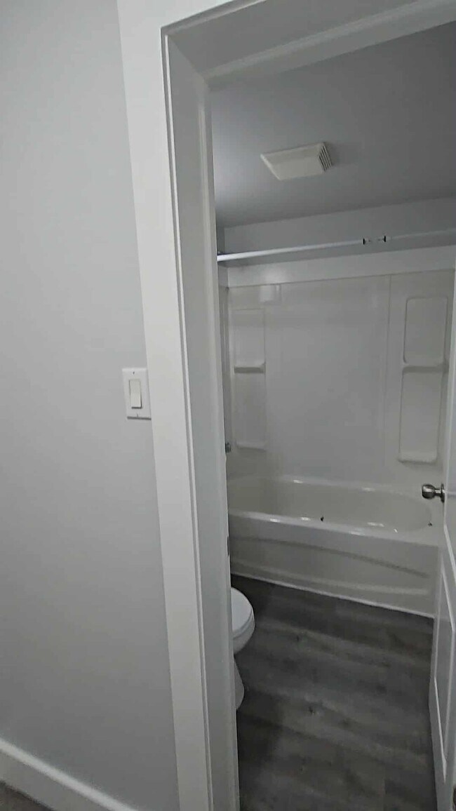 Photo du bâtiment - 570 Ellice Ave