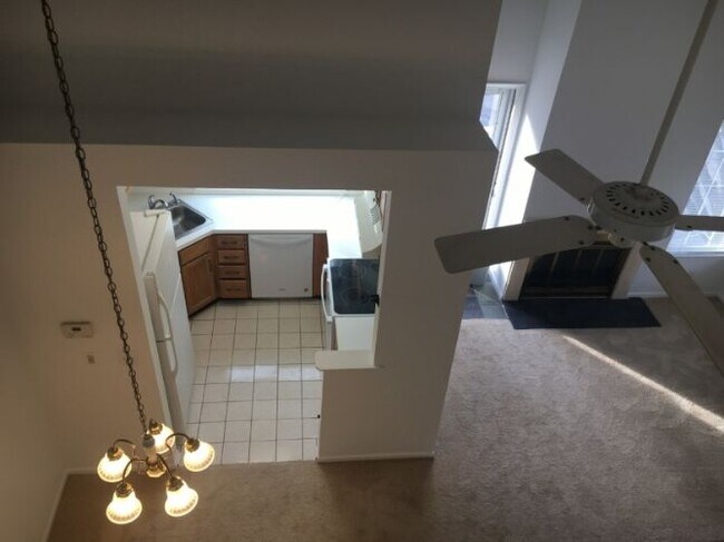 Building Photo - 37 Stevens Ct