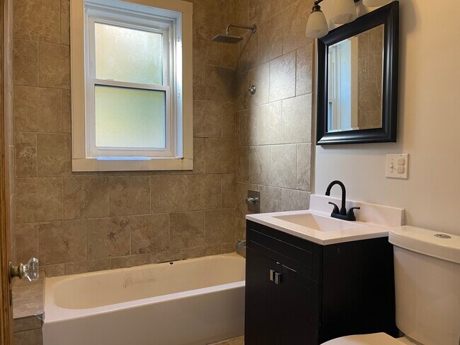 Foto del edificio - 2252 N Monticello Ave