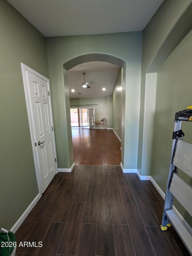 Foto del edificio - 3121 W Frankfurt Dr