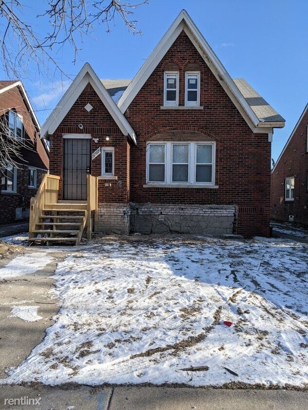 Primary Photo - 5 br, 2.5 bath House - 5768 Whittier St