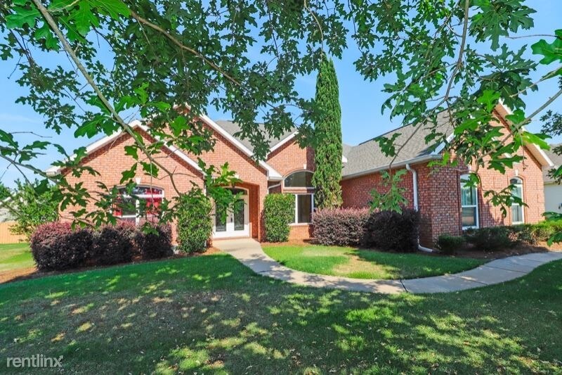 Primary Photo - 4 br, 3 bath House - 229 Hathersage Dr