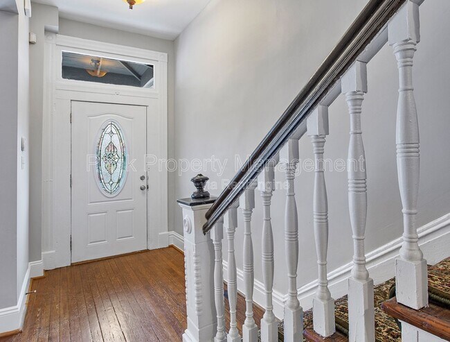 Foto del edificio - 2122 E Marshall St