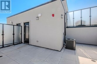 Building Photo - 851-851 Sheppard Ave W