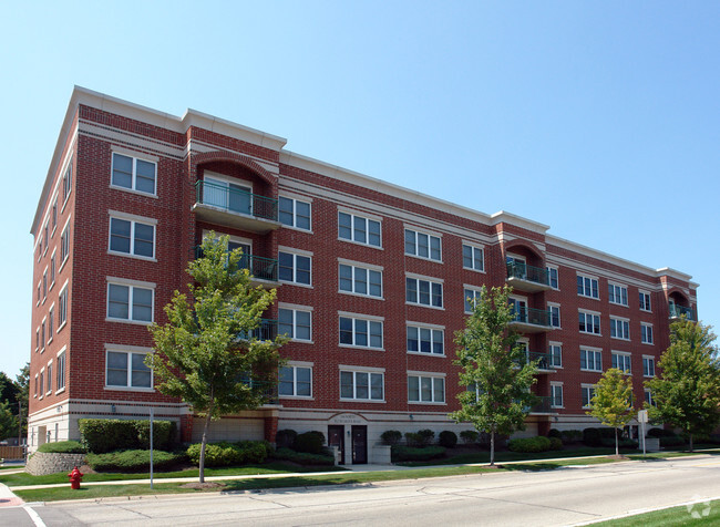 Building Photo - 104 N Plum Grove Rd
