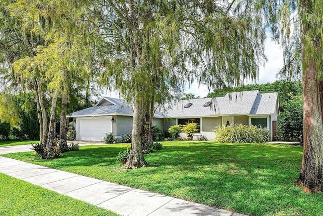 Foto del edificio - 1252 Raintree Ln