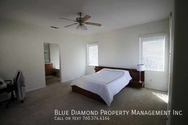 Building Photo - Beautiful 4 BR, 3.5 BA home in Carmel Valley