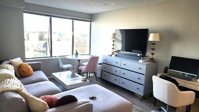 Foto del edificio - 1245 13th St NW