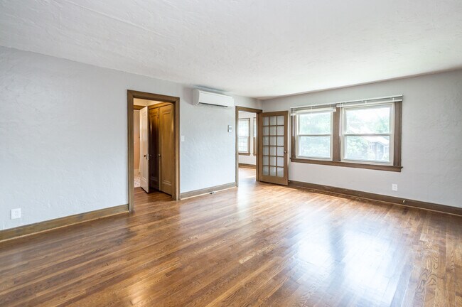 Foto del edificio - 19 Manor Ln