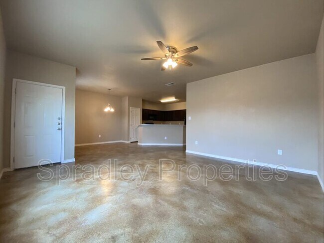 Foto del edificio - 7012 Cameron Park Rd
