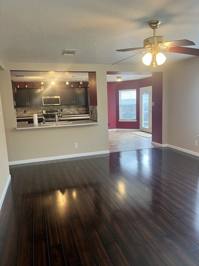Foto del edificio - 78 Viking Oak
