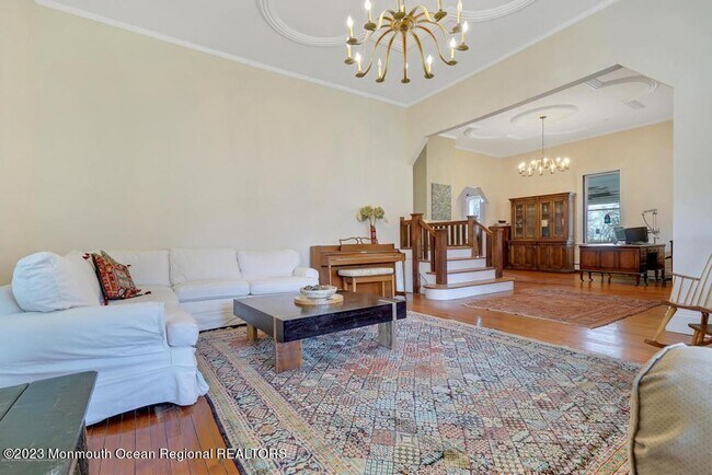 Building Photo - 489 Cedar Ave