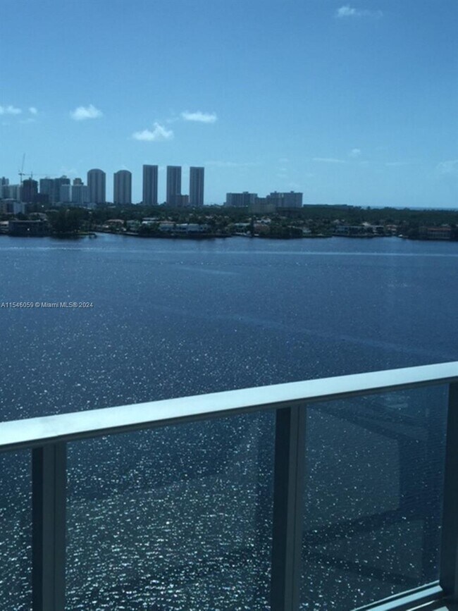Foto del edificio - 17301 Biscayne Blvd
