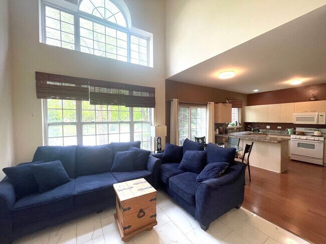 Foto del edificio - 333 N W Pointe Dr