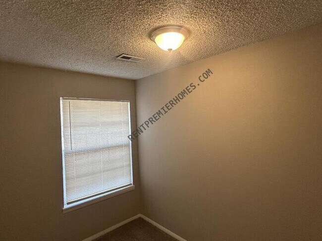 Foto del edificio - 2708 S 136th E Ave