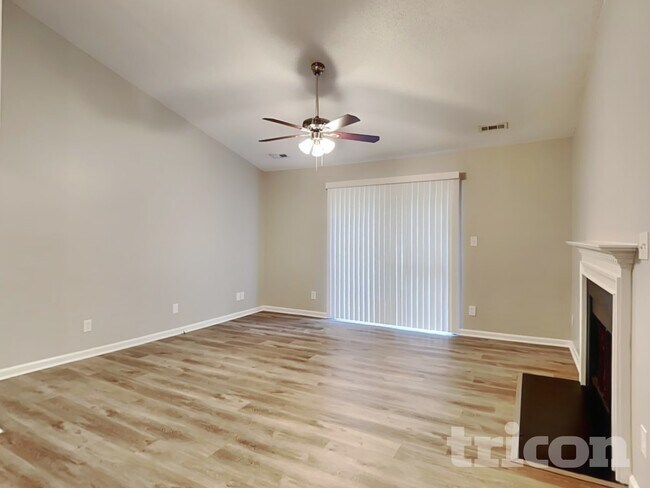 Building Photo - 6025 Black Bear Ct