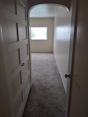 Foto del edificio - 214 Blue Lakes Blvd