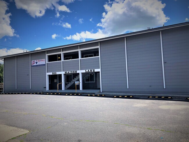 Foto del edificio - 500 NE Maiden Ln