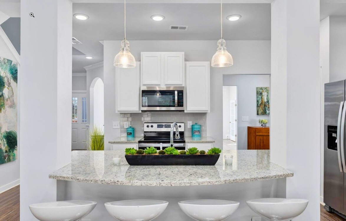 Building Photo - 646 Blackberry Glenn