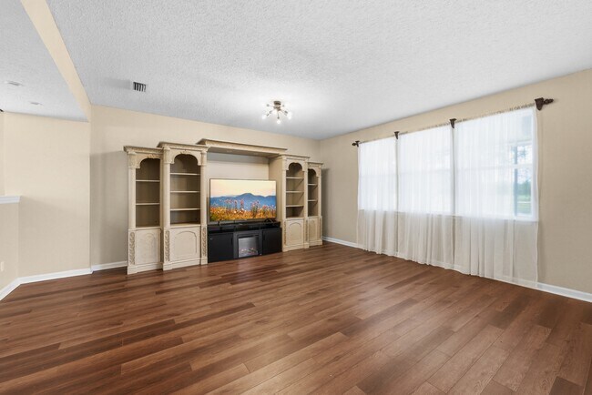 Foto del edificio - 4125 Palmetto Bay Dr