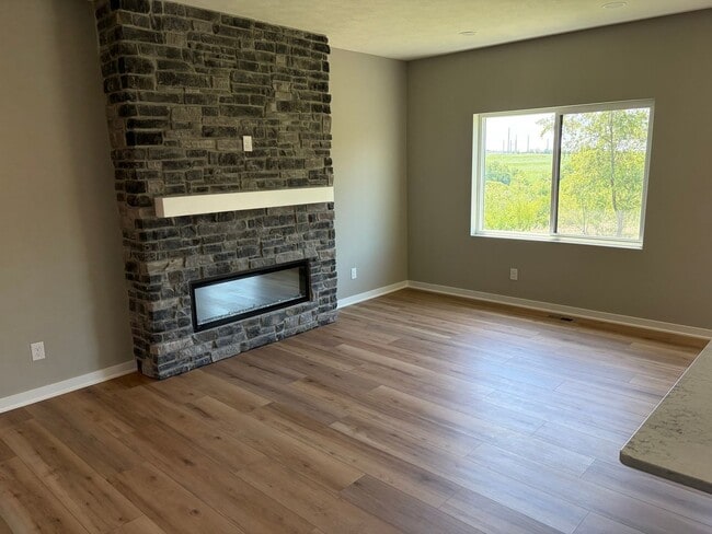 Building Photo - 14805 Willow St
