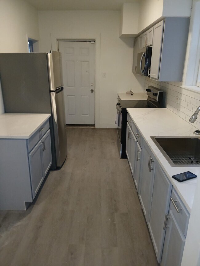 Foto del edificio - 7843 S Ridgeland Ave