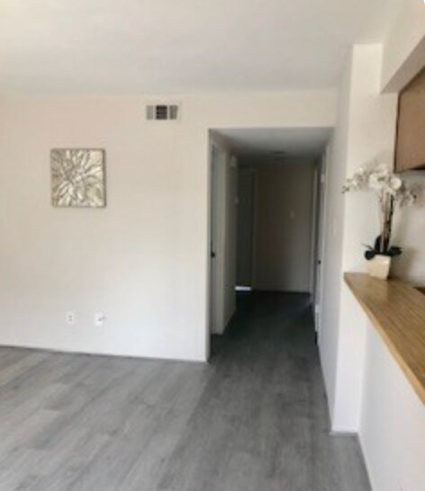 Foto del edificio - 5484 Dobbs St