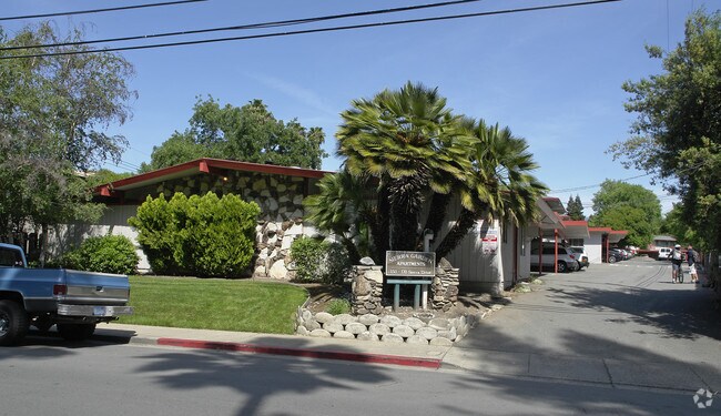 Building Photo - Sierra Garden Apartments