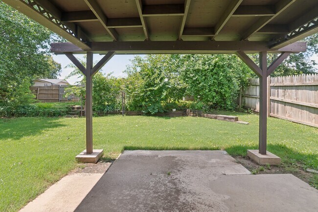 Building Photo - 4604 S Ironwood Ave