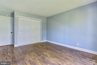 Building Photo - 114 Van Buren Rd