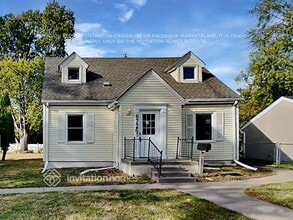 Building Photo - 6726 4th Ave S