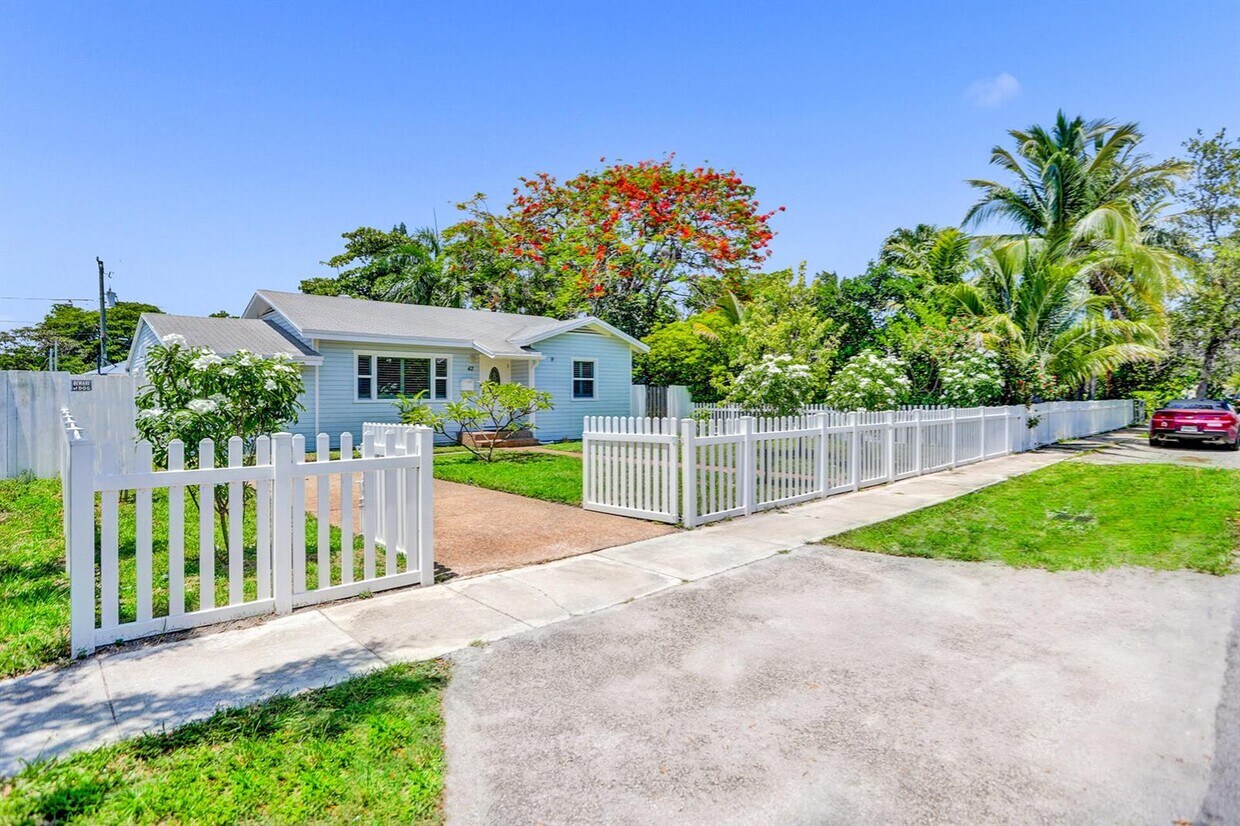 Foto principal - 42 SW 12th St