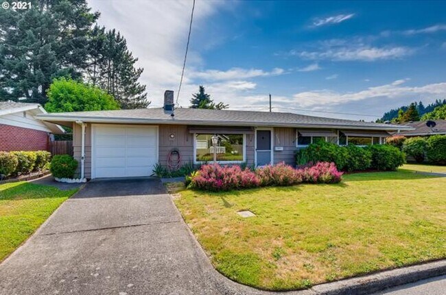 Foto del edificio - SE 3 Bed | 1 Bath | Expansive Backyard | P...