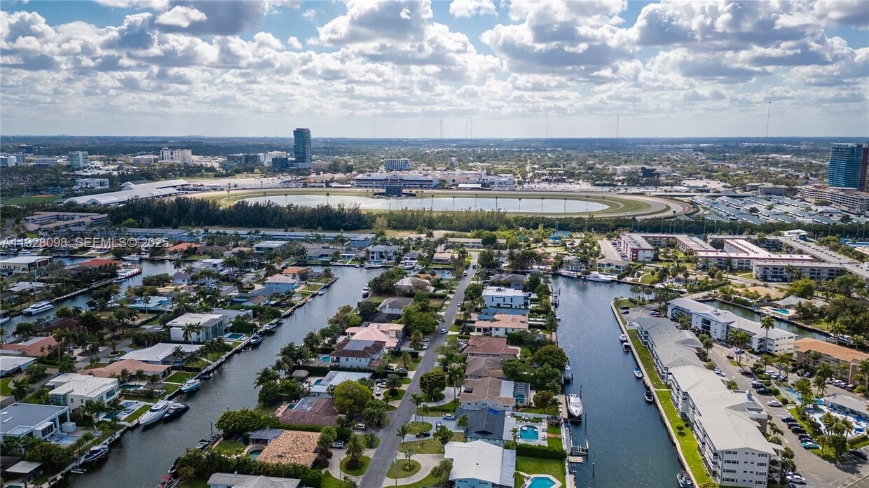 Foto principal - 401 Golden Isles Dr