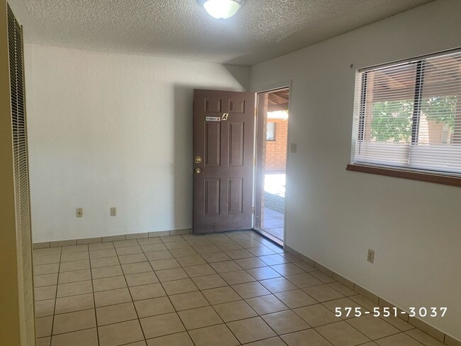 Building Photo - 2503 Pecan Dr