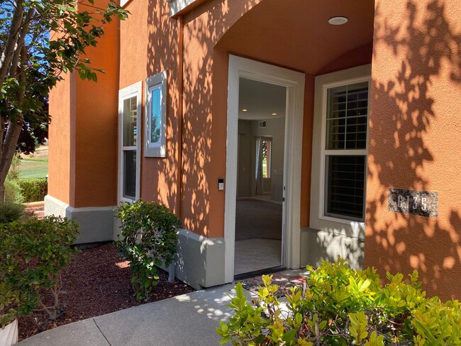 Building Photo - EVERGREEN - Beautiful condominium located ...