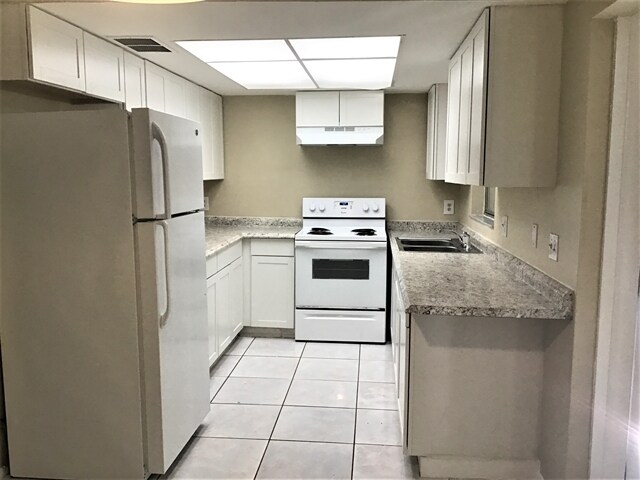 Foto del edificio - 136 W Cedarwood Cir