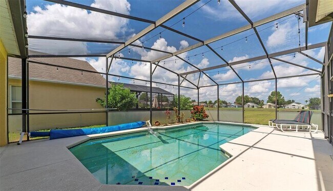 Building Photo - 135 Langham Dr