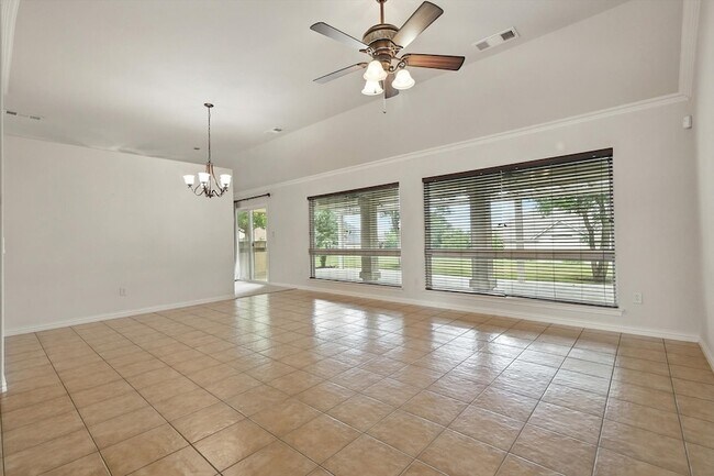 Building Photo - 10000 La Jolla Way