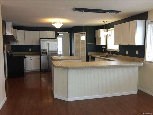 Building Photo - 4863 Bluewater Dr