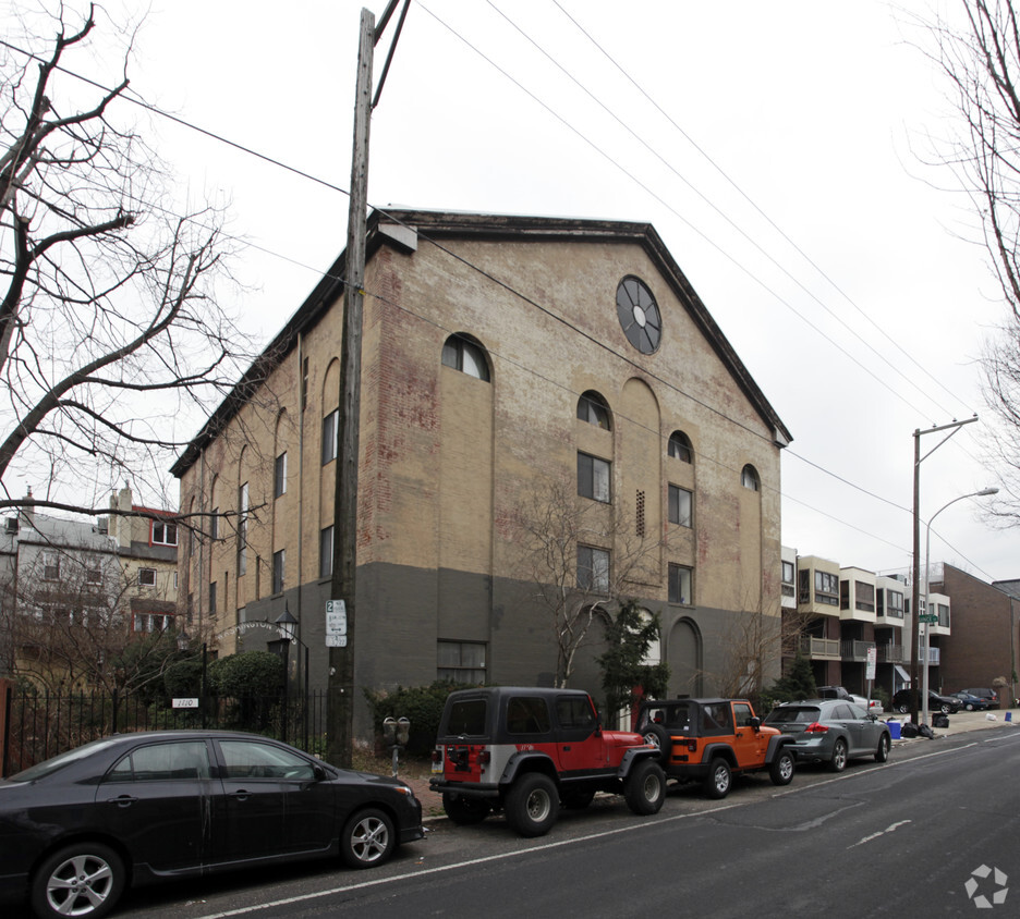 Building Photo - Washington Mews Apartments