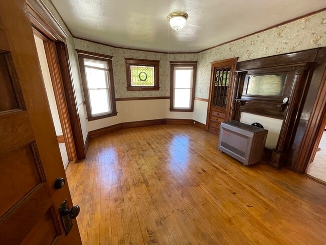 Building Photo - 21 Watson Ave