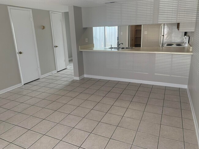 Foto del edificio - 413 Sea Rover Ln NW