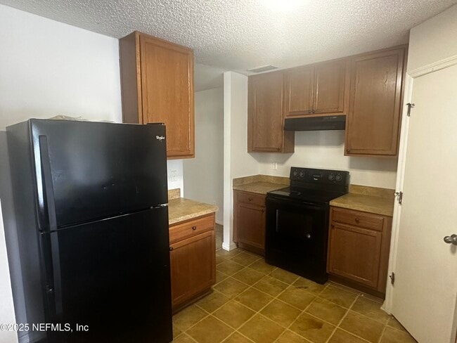 Building Photo - 4676 Playschool Dr
