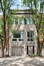 Building Photo - 2675 N Greenview Ave