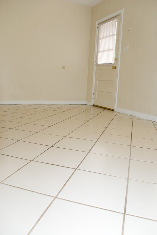 Foto del edificio - 1209 N Bronough St